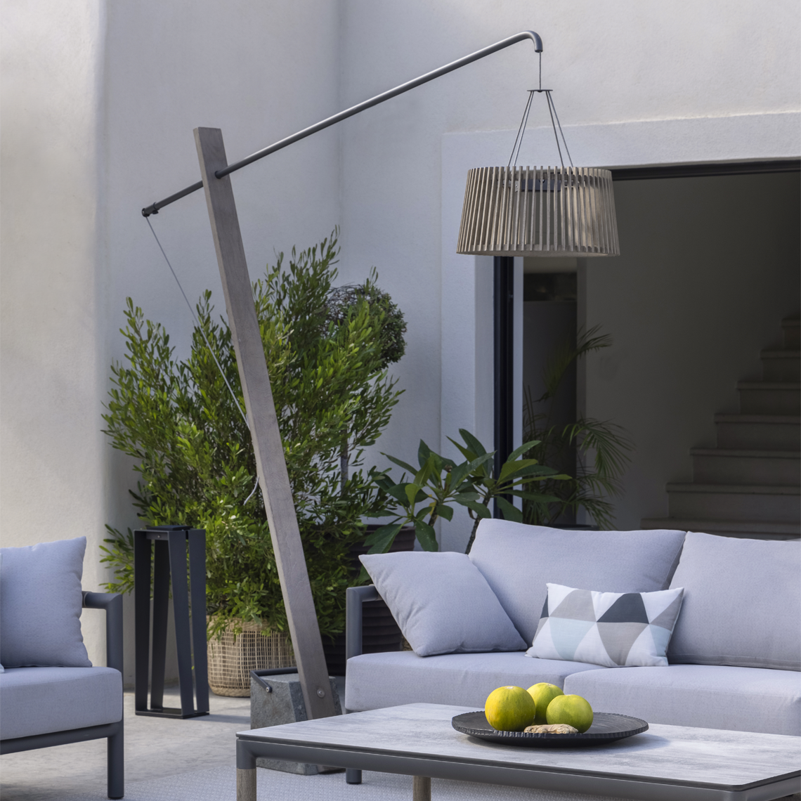 Smart, powerful and long-lasting solar lighting by Les Jardins
