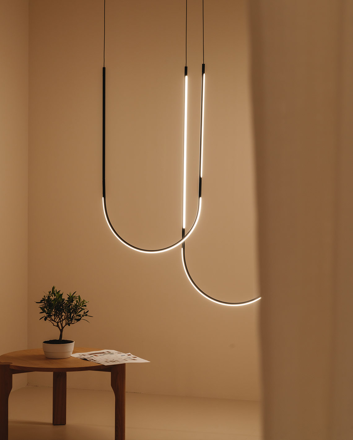 New LedsC4 lighting collections presented at Euroluce 2023