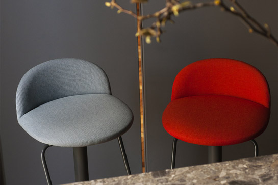 Bross stools: versatility and customization, for living and hospitality