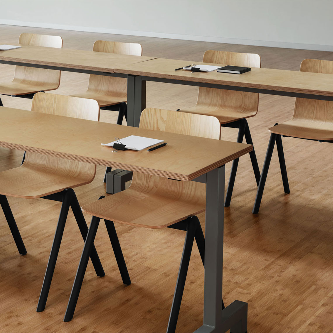 The perfect union between lightness and functionality: Stack chair by Midj